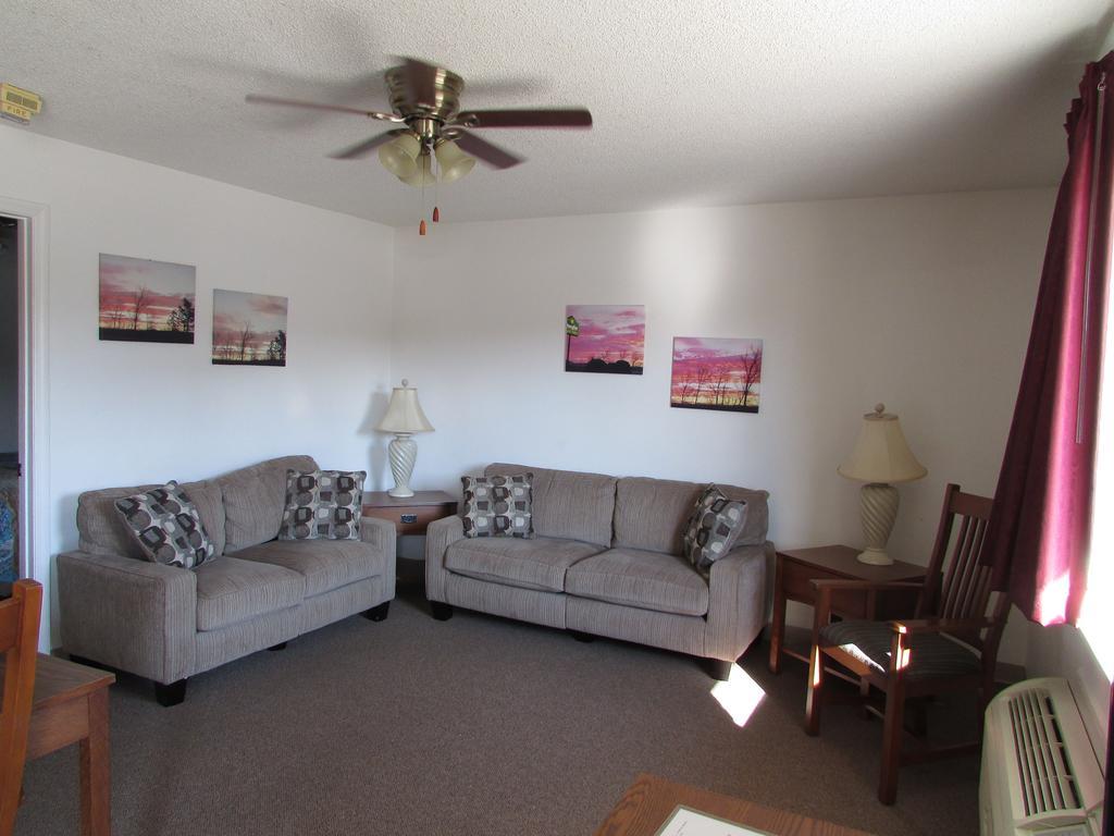 Douglas Inn & Suites, Blue Ridge, Ga ภายนอก รูปภาพ