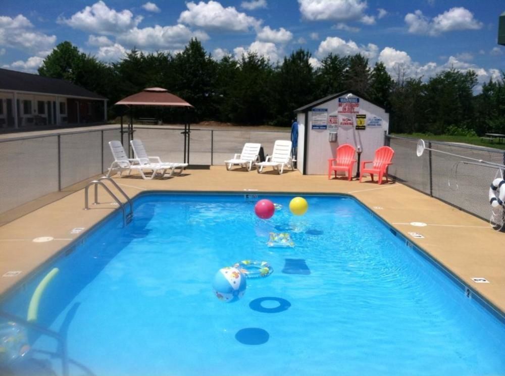 Douglas Inn & Suites, Blue Ridge, Ga ภายนอก รูปภาพ