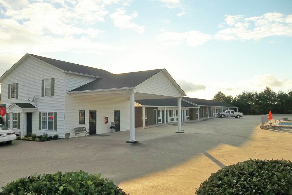 Douglas Inn & Suites, Blue Ridge, Ga ภายนอก รูปภาพ