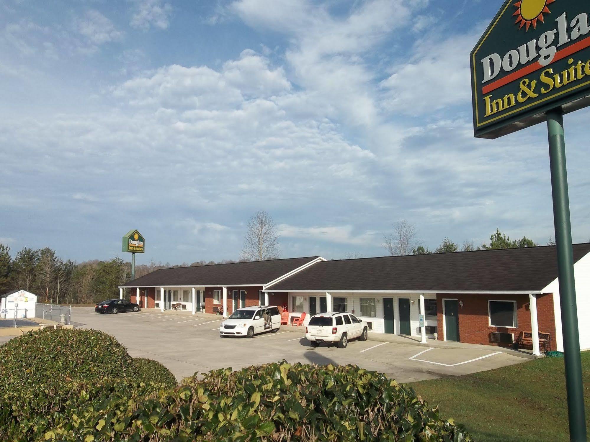 Douglas Inn & Suites, Blue Ridge, Ga ภายนอก รูปภาพ