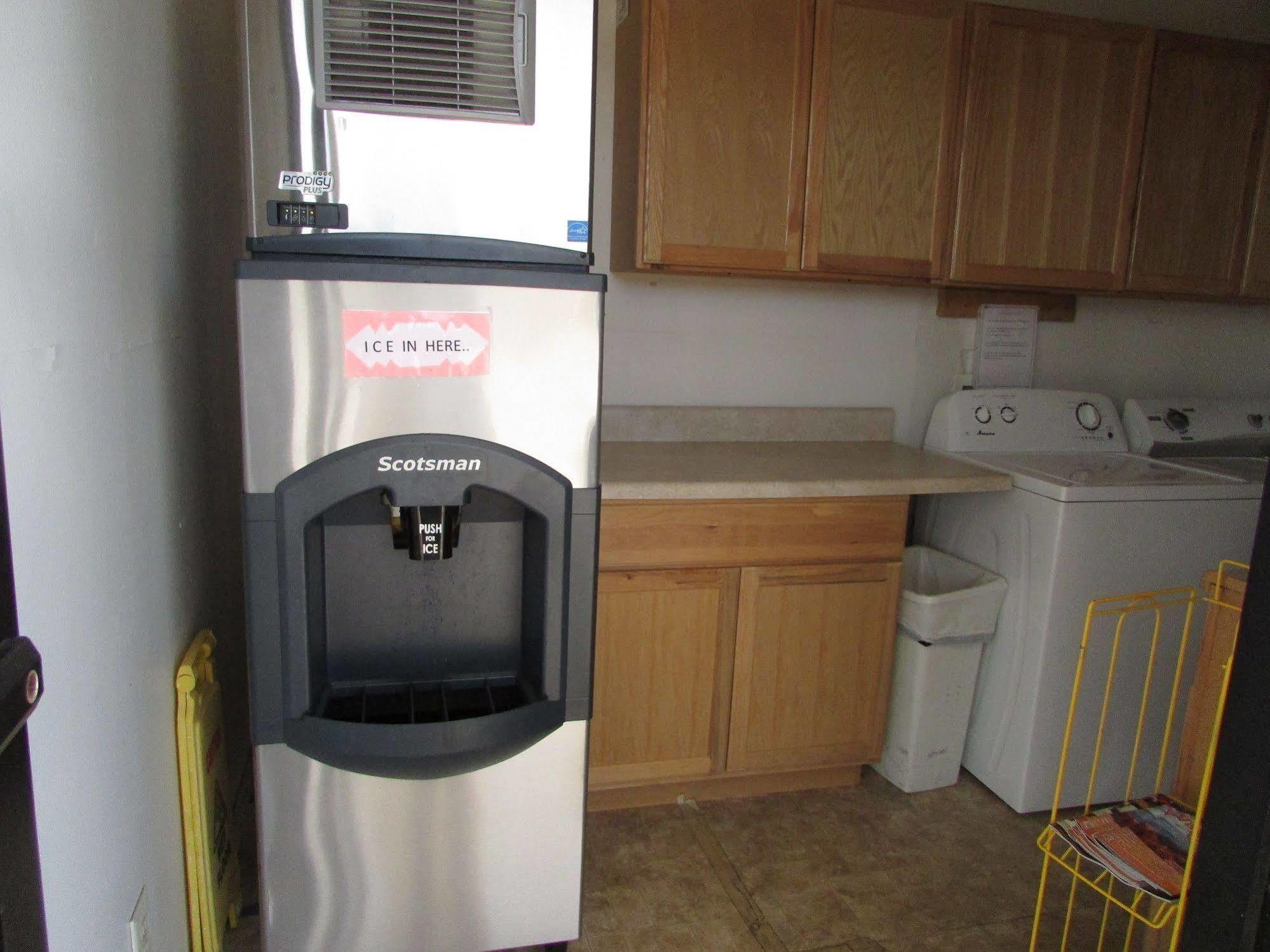 Douglas Inn & Suites, Blue Ridge, Ga ภายนอก รูปภาพ
